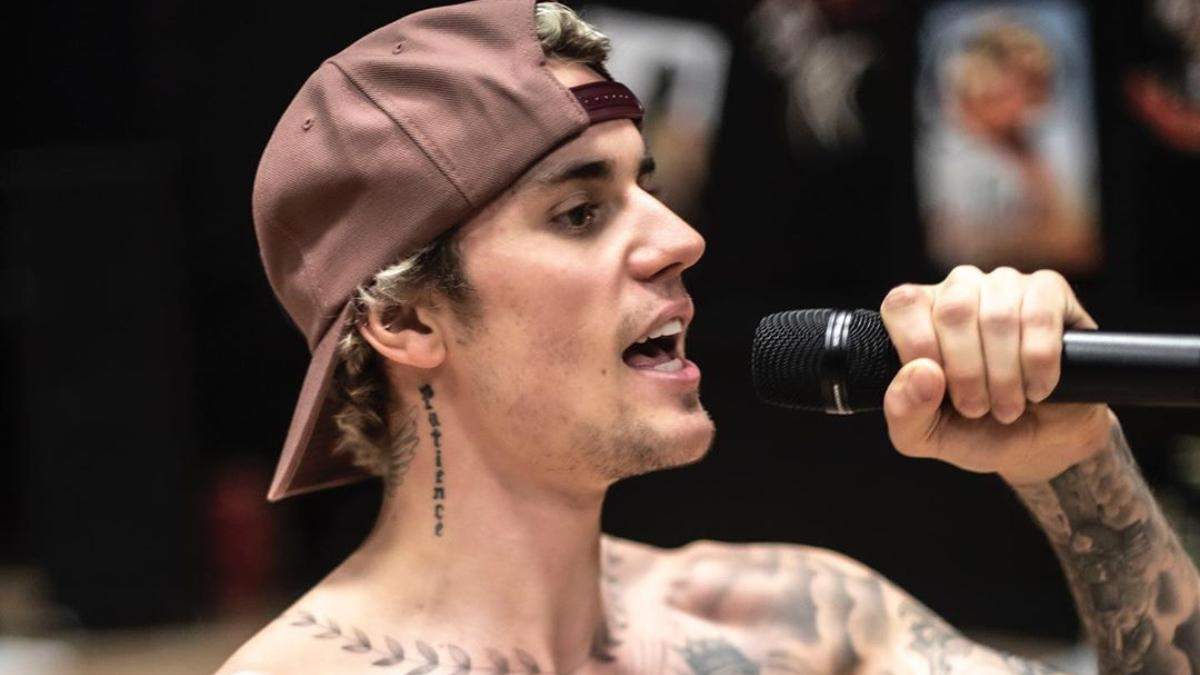 Зачіска Джастіна Бібера у кліпі Popstar: легка недбалість Зачіска Джастіна Бібера у кліпі Popstar: легка недбалість