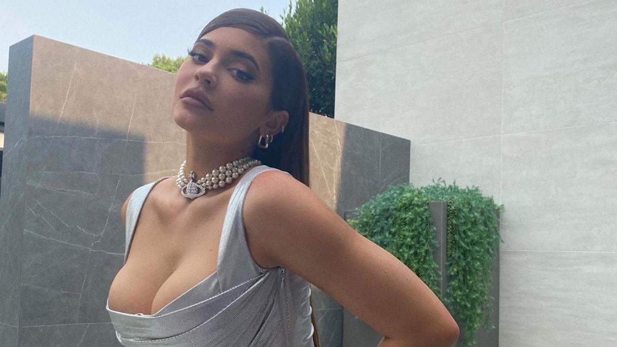 На компанию Kylie Cosmetics подали в суд: причины и объяснения На компанию Kylie Cosmetics подали в суд: причины и объяснения